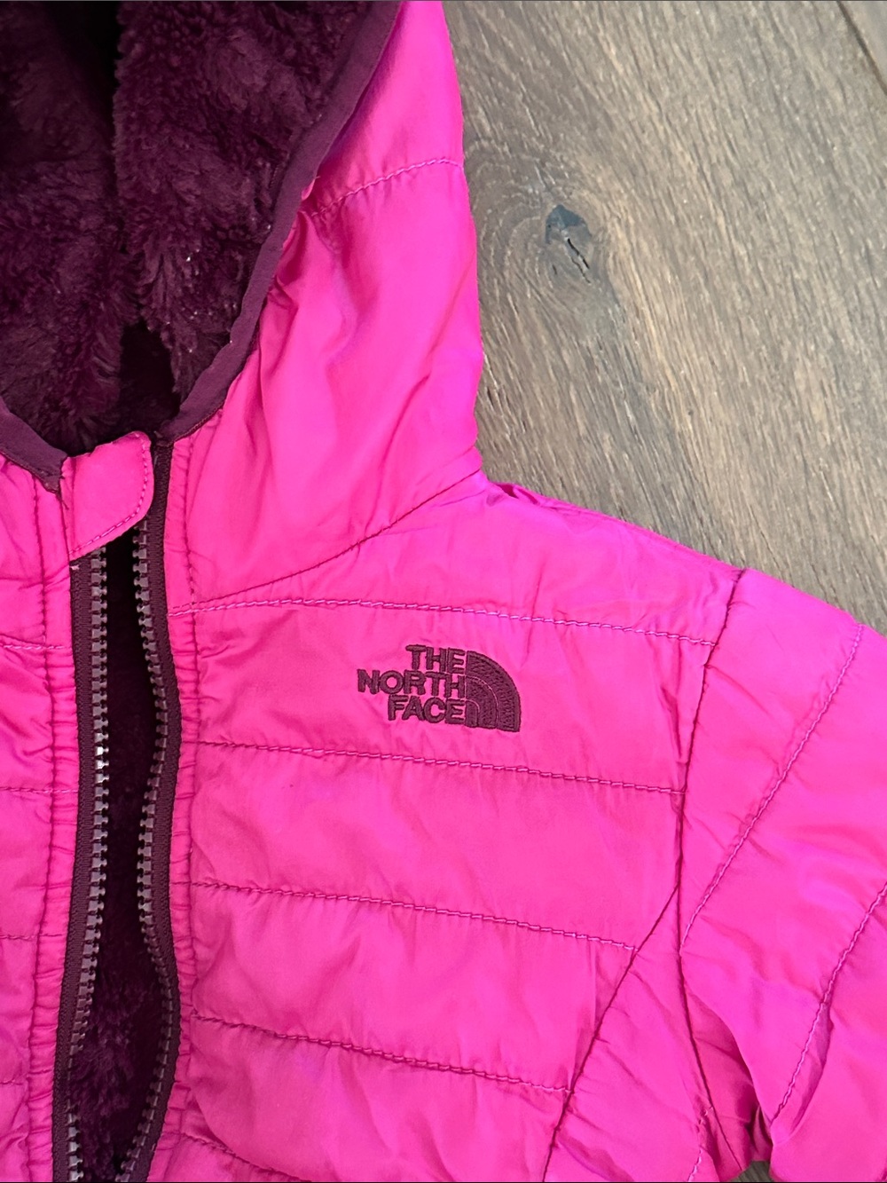The North Face toddler reversible quilted puffer jacket 2T - Picture 2 of 6